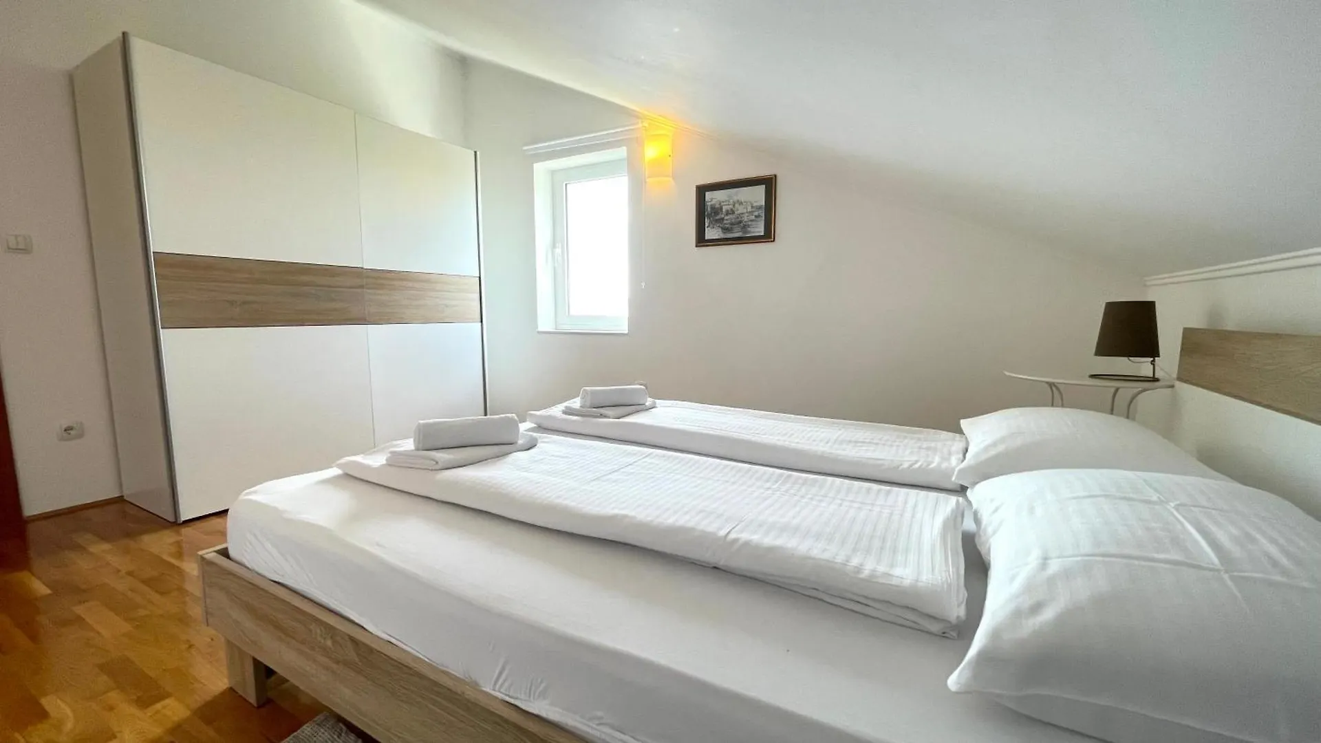 Apartment More Jadranovo 0*,  Croatia